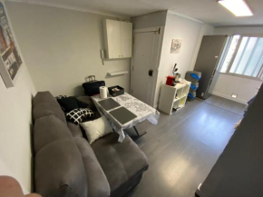 Habitación en hogar compartido cerca del centro de Barcelona, Barceloneta, Aeropuerto y Fira